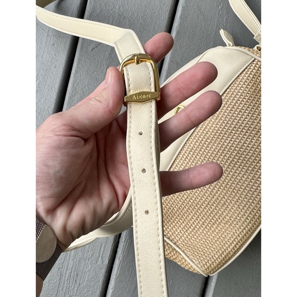 Eitenne Aigner Off-white leather &‎ woven fabric zipper Boho Resort shoulder bag - Picture 7 of 7